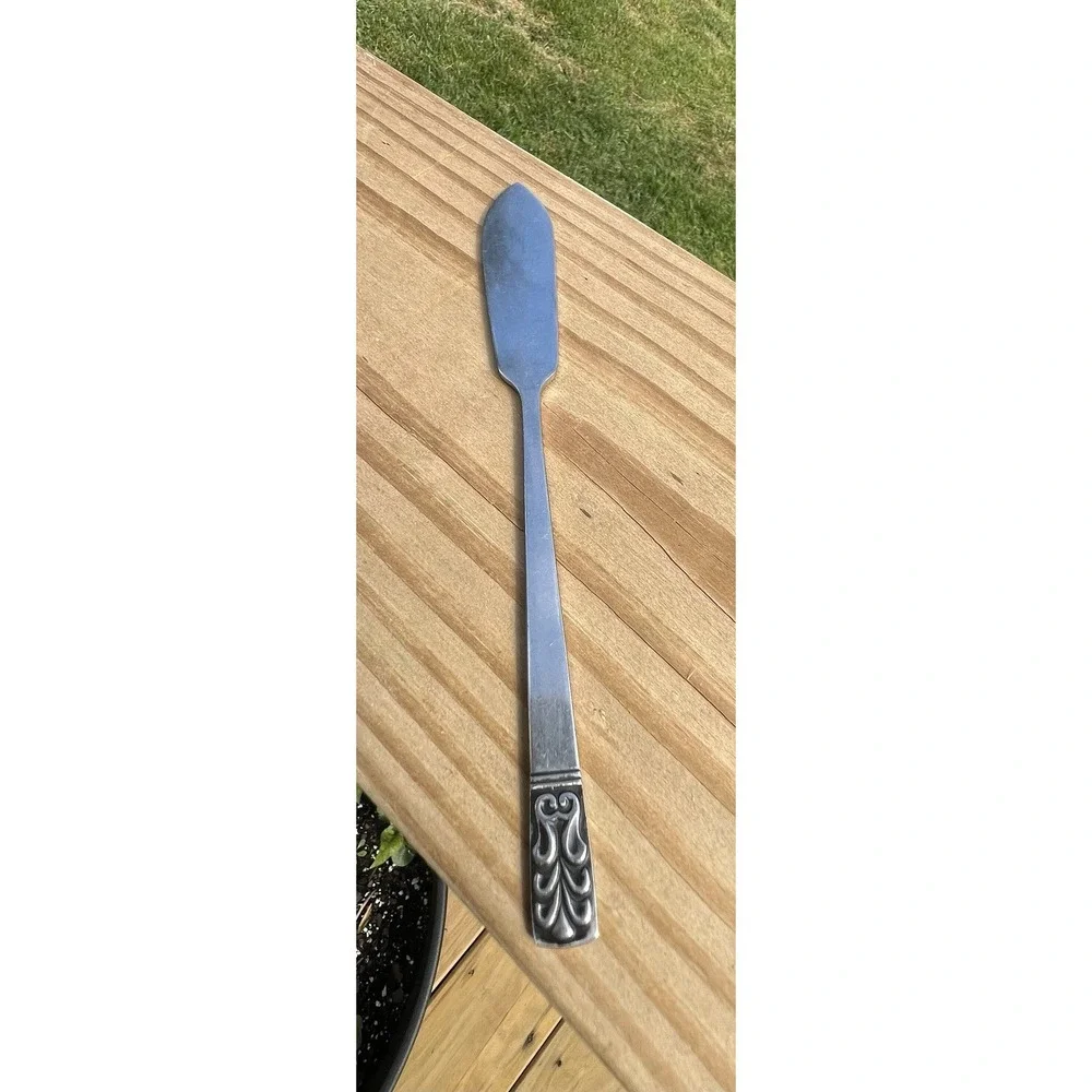 Carlyle CAMEO Stainless Satin Handle Hong Kong Silverware Butter Knife Flatware